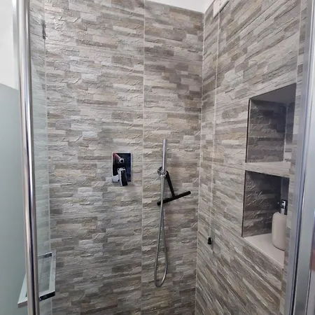 Luna Vicino M2 E Forum Apartman *